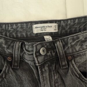 Abercrombie & Fitch Curve Love The Loose Hugh Rise Jean